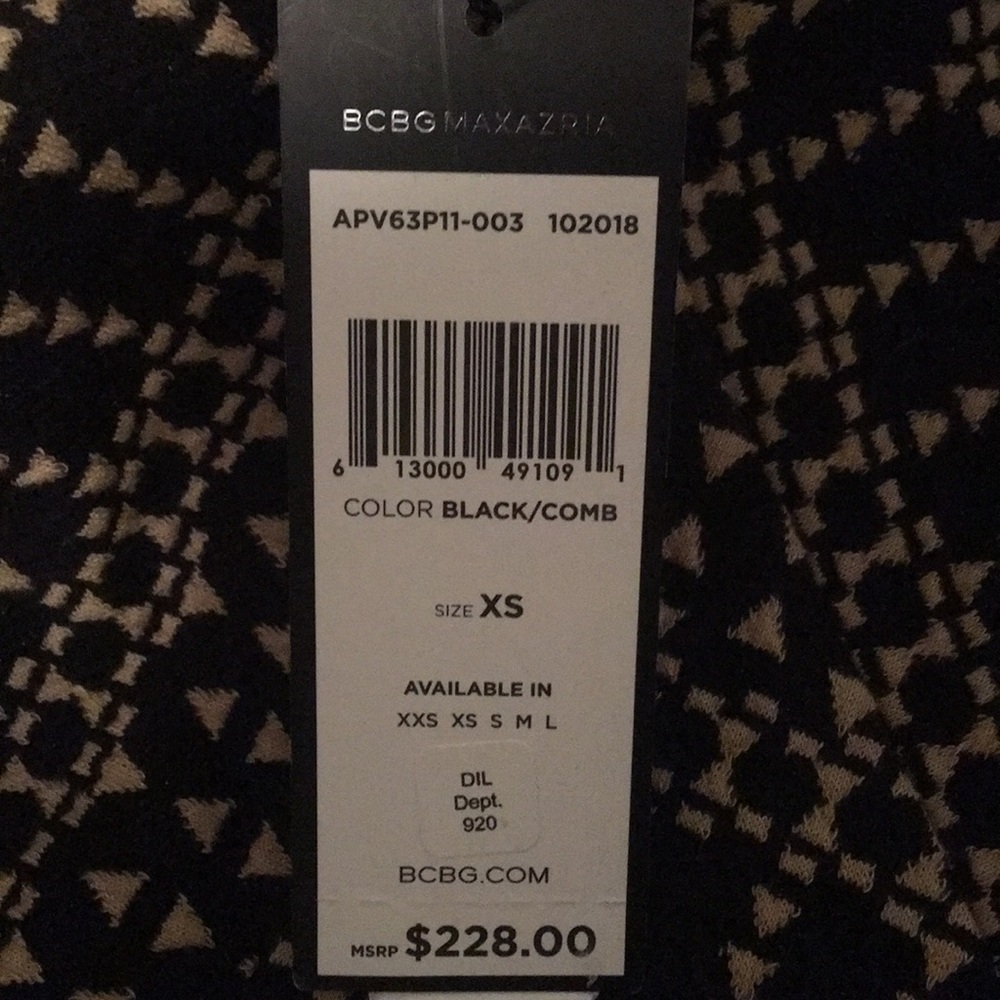 NWT BCBGMaxAzria Pyramid Jacquard Sheath Dress - Picture 4 of 5
